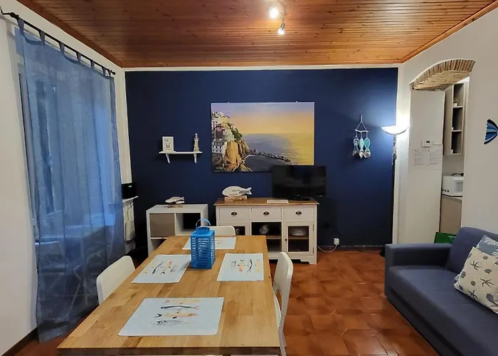 Casa La Marina マナローラ